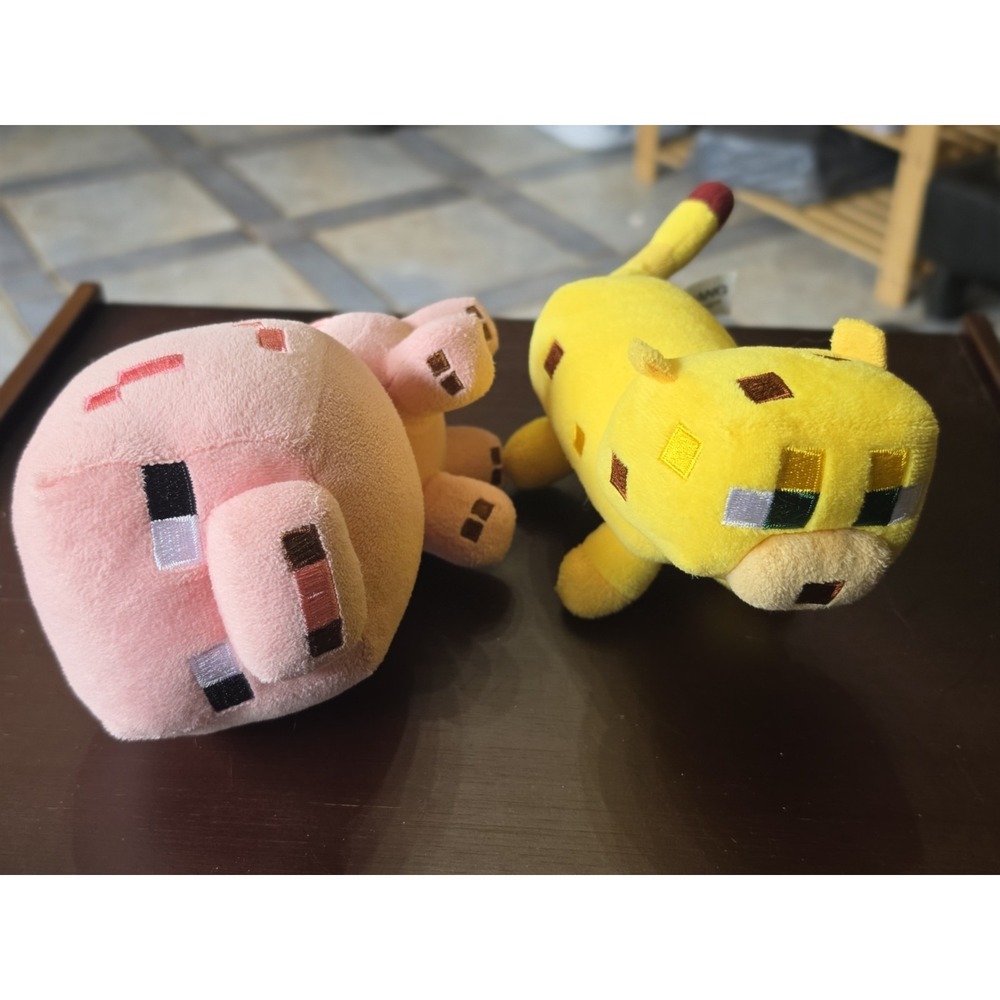 Mojang 2014‎ Minecraft Plush Yellow Lynx Cat & Pink Pig  Yellow Stuffed Animal
